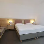 فندق Mediteran 3*