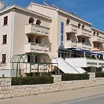 فندق Mediteran زادار