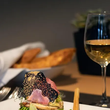 Отель Mediteran