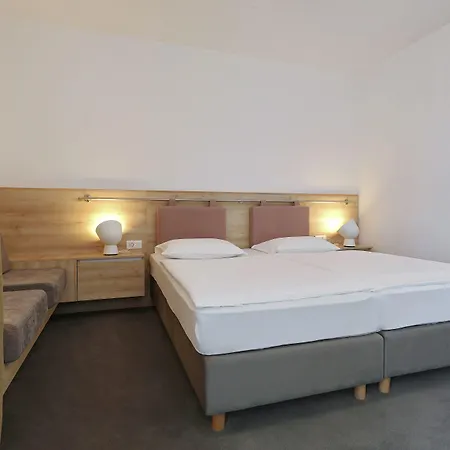 Hotel Mediteran 3*