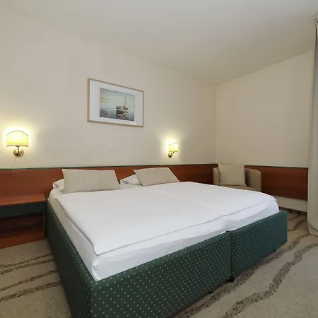 Отель Mediteran 3*