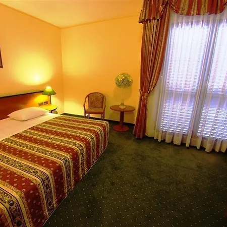 Hotel Mediteran 3*