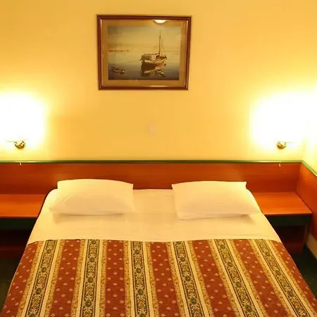 Hotel Mediteran 3*