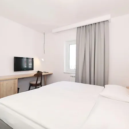 Mediteran Отель Задар