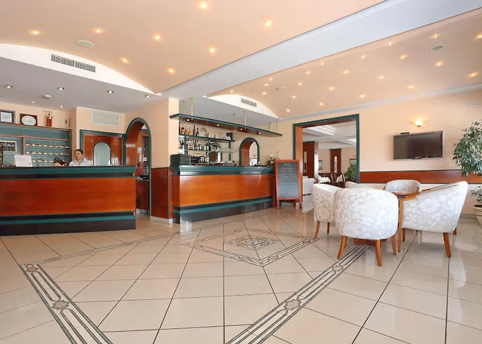 فندق Mediteran 3*