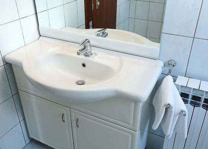 فندق Mediteran 3*