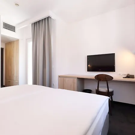 Mediteran Hotel 3*