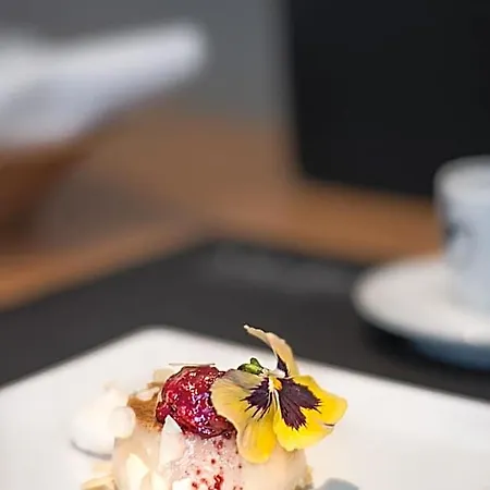 Mediteran فندق