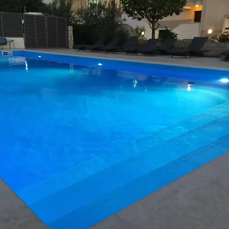 فندق Mediteran